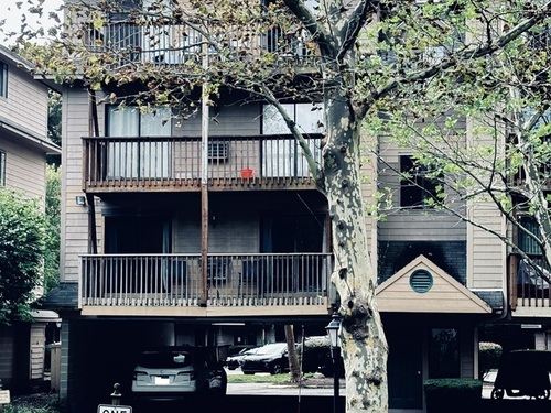 Waterfront condo home for sale located at 97 Richards Avenue, apt e12, Norwalk, CT 06854