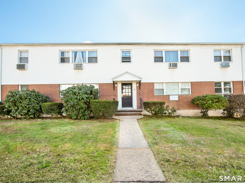  condo home for sale located at 185 Cherry Hill Drive, 1a, Bridgeport, CT 06606