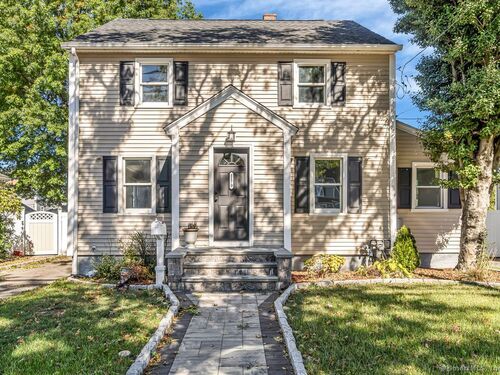  single family home for sale located at 1170 South Avenue, Stratford, CT 06615