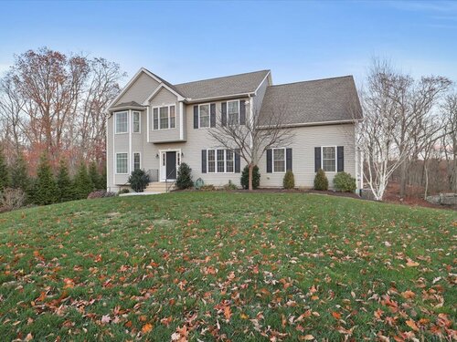  single family home for sale located at 7 Jet Brook Road, Newtown, CT 06470