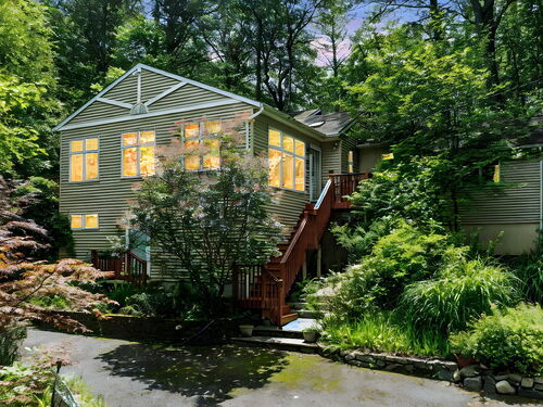  single family home for sale located at 29 Carol Street, Danbury, CT 06810