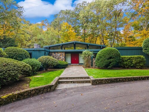 Contemporary single family home for sale located at 100 East Common Road, Easton, CT 06612