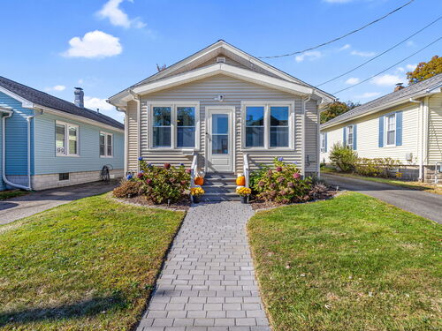  single family home for sale located at 55 Woodcrest Avenue, Stratford, CT 06614