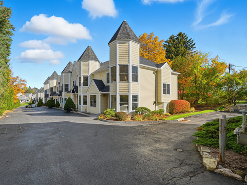  townhouse condo for sale located at 59 Prospect Street, c, Ridgefield, CT 06877