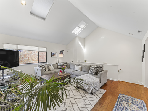  condo home for sale located at 2289 Bedford Street, g18, Stamford, CT 06905