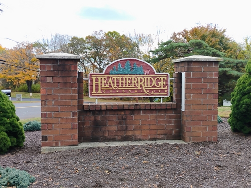  condo home for sale located at 37 Heather Ridge, 37, Shelton, CT 06484