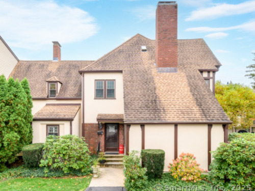  townhouse condo for sale located at 237 Strawberry Hill Avenue, apt 2, Stamford, CT 06902