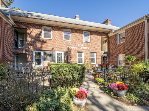 condo home for sale located at 62 Maple Tree Avenue, 62, Stamford, CT 06906