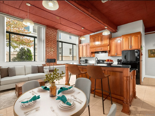  condo home for sale located at 390 Charles Street, apt 106, Bridgeport, CT 06606