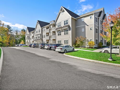  condo home sold located at 233 Danbury Road, apt a208, Ridgefield, CT 06877