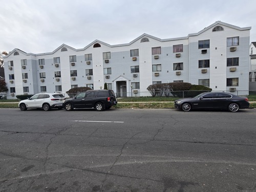  condo home for sale located at 1610 Fairfield Avenue, apt g4, Bridgeport, CT 06605