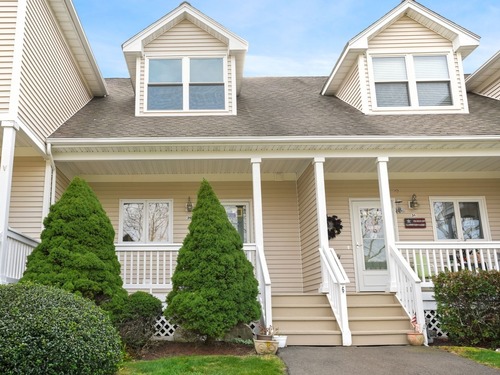  townhouse condo for sale located at 29 Copper Creek Circle, 29, Newtown, CT 06470