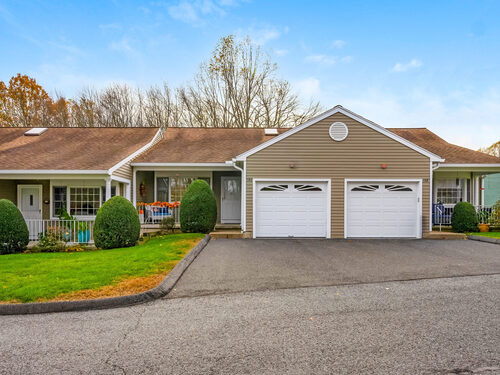  condo home for sale located at 140 Highland Drive, 140, Monroe, CT 06468