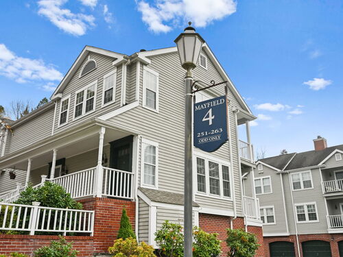  condo home for sale located at 253 Mayfield Drive, 253, Trumbull, CT 06611