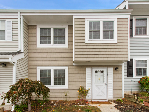  townhouse condo for sale located at 93 Park Avenue, 1307, Danbury, CT 06810