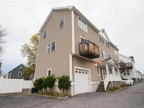  townhouse condo for sale located at 53 William Street, apt c, Stamford, CT 06902