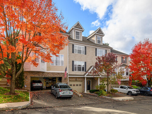  townhouse condo for sale located at 92 Woodcrest Lane, 92, Danbury, CT 06810