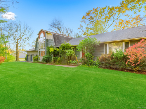  single family home for sale located at 184 Putting Green Road, Trumbull, CT 06611