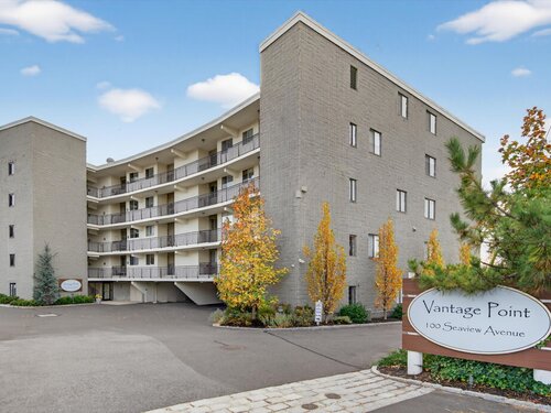  condo home for sale located at 100 Seaview Avenue, 3i, Norwalk, CT 06855