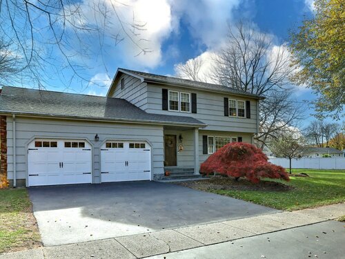  single family home for sale located at 135 Wigwam Lane, Stratford, CT 06614