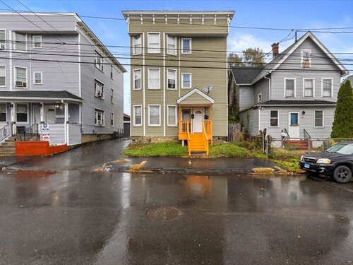  multi family home for sale located at 205 Smith Street, Bridgeport, CT 06607