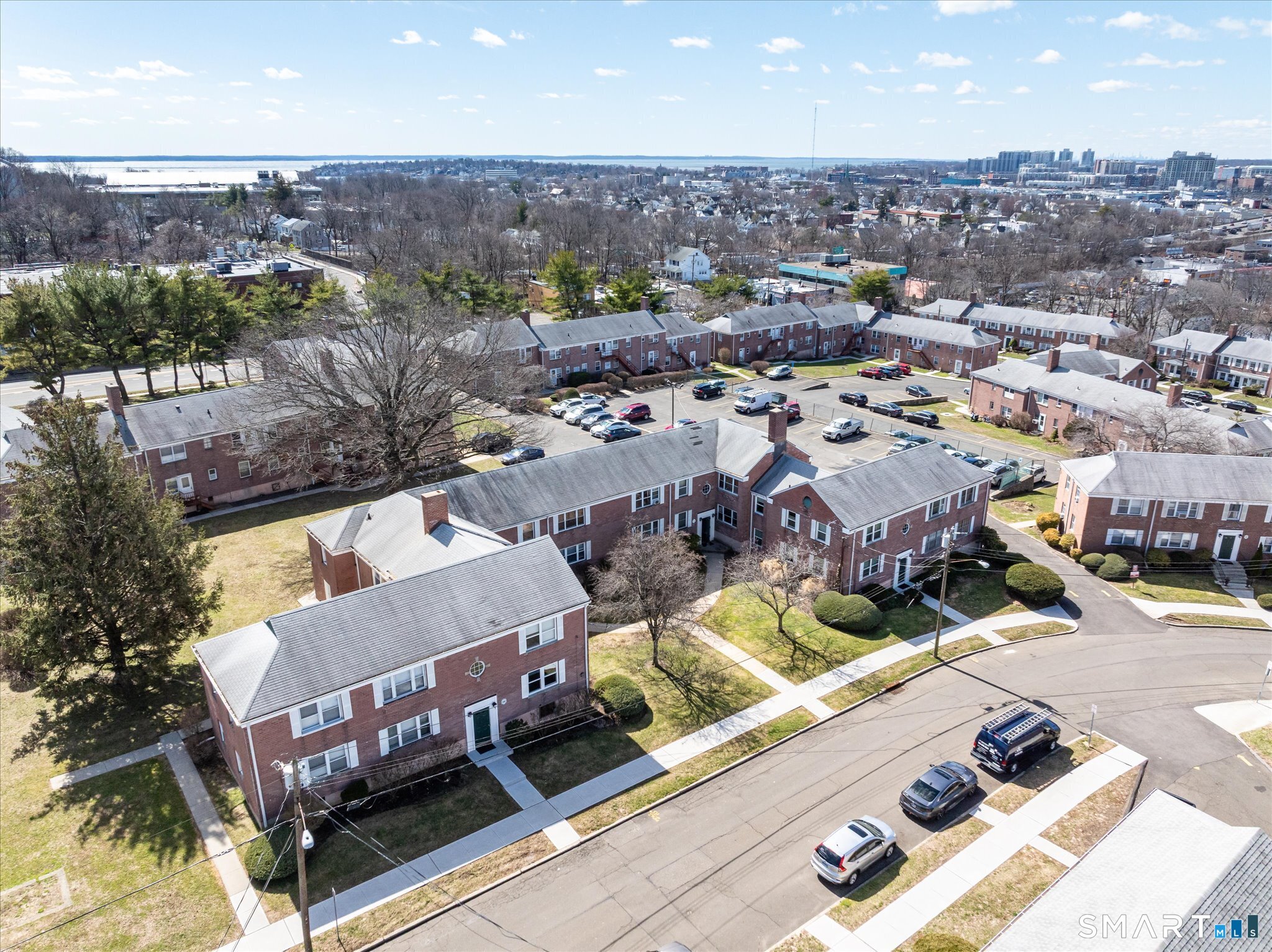 23 Standish Road, apt 2, Stamford, CT 06902 | For Sale at $350,000