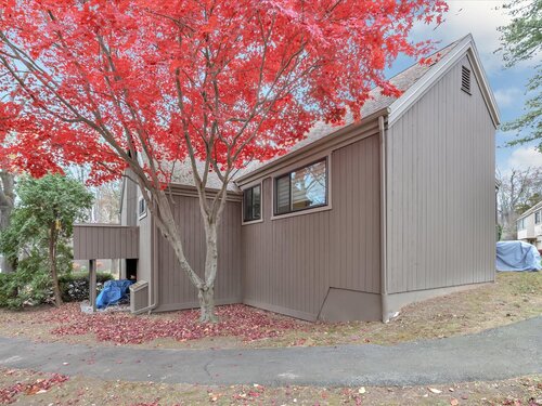  townhouse condo for sale located at 289 Agawam Drive, b, Stratford, CT 06614