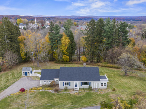  single family home for sale located at 3 Topside Lane, Newtown, CT 06470