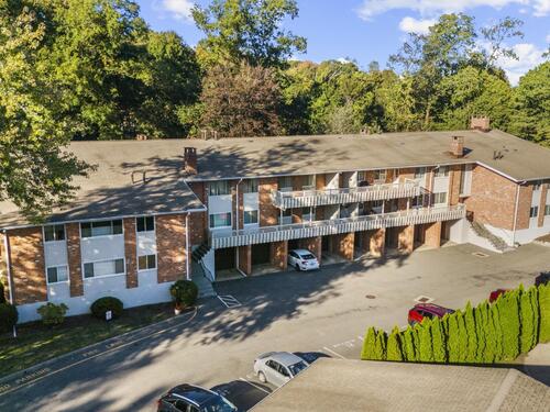  condo home for sale located at 28 Mill Hill Road, 28, Fairfield, CT 06890