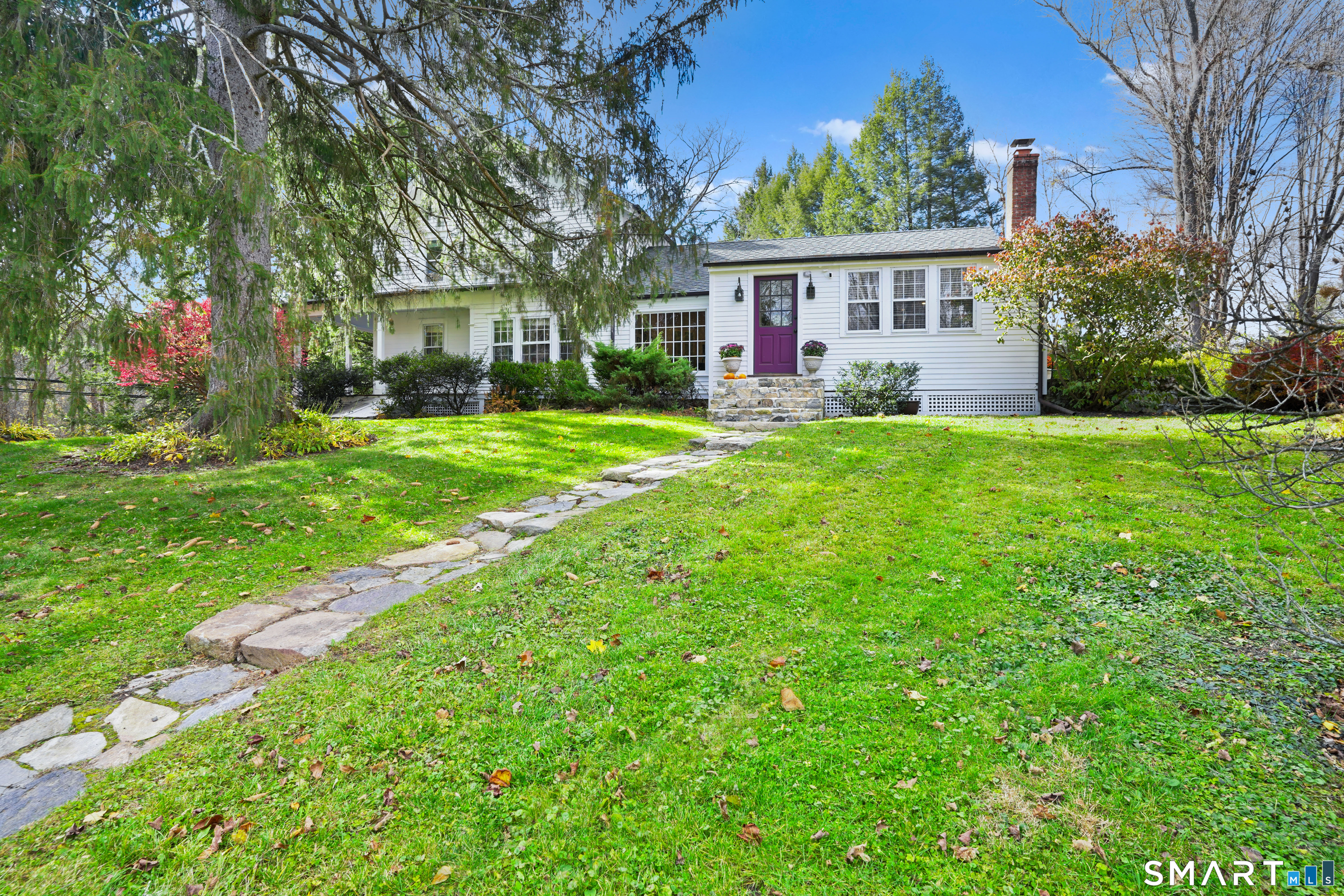 5 Side Cut Road, Redding, CT 06896 | For Sale at $995,000