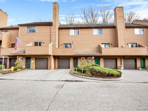  townhouse condo for sale located at 55 Cross Street, b6, Danbury, CT 06810
