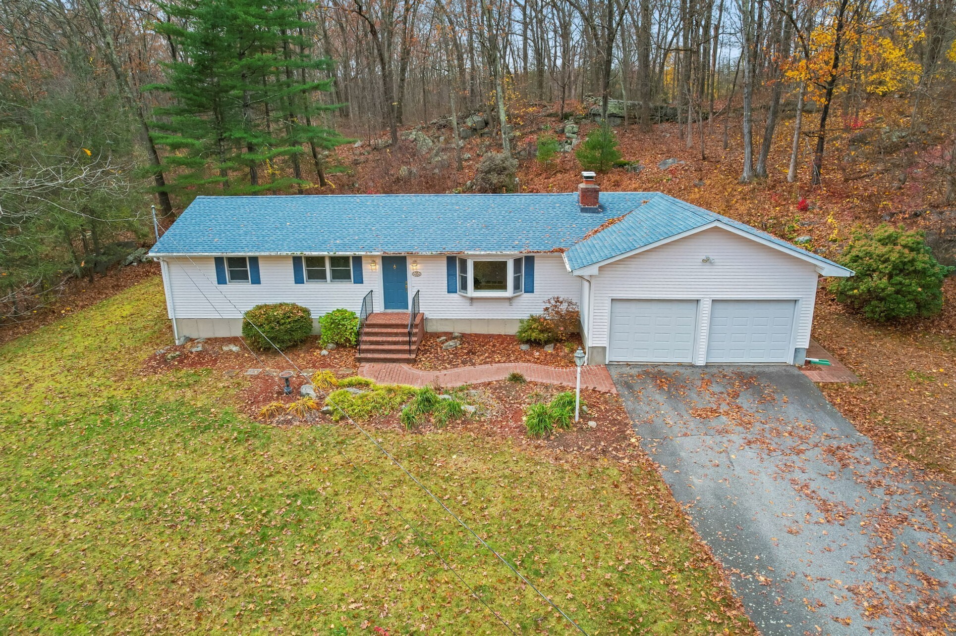 102 Lantern Drive, Monroe, CT 06468 | For Sale at $449,000