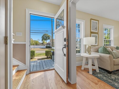  single family home for sale located at 217 Huntington Road, Stratford, CT 06614