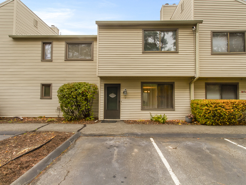  townhouse condo for sale located at 1 Horizon Drive, apt 2, Norwalk, CT 06854