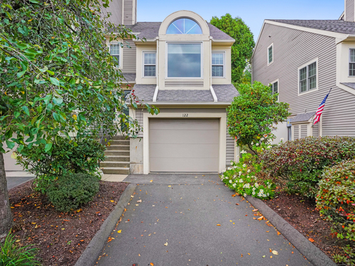  townhouse condo for sale located at 122 Paugusett Circle, 122, Trumbull, CT 06611