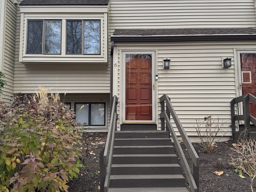  townhouse condo for sale located at 6 Comstock Trail, 6, Brookfield, CT 06804