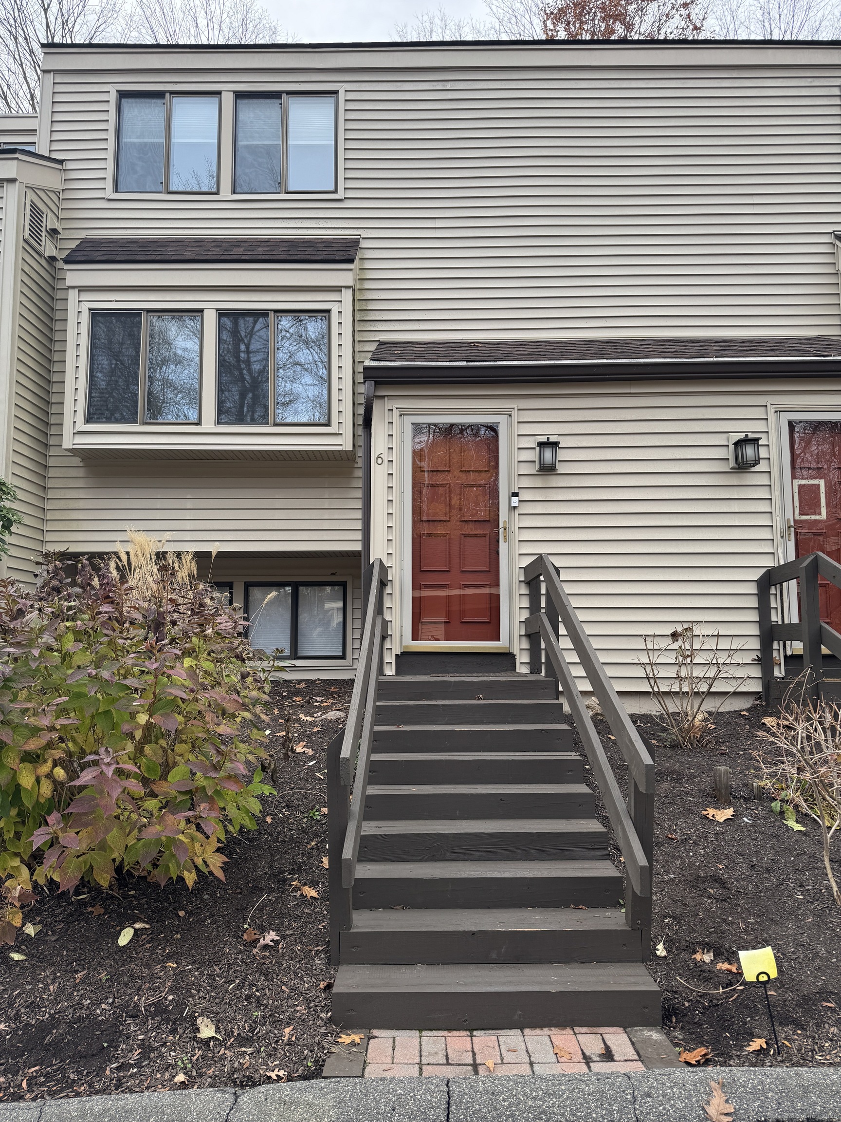 6 Comstock Trail, 6, Brookfield, CT 06804 | For Sale at $399,900