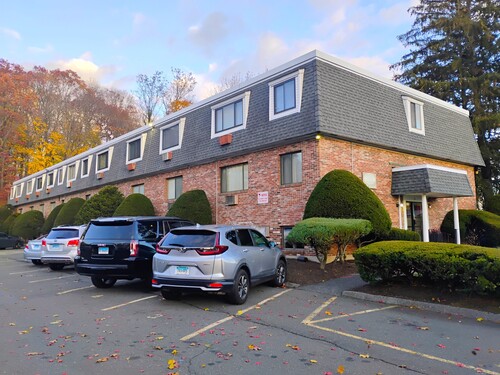  condo home for sale located at 51 Wildman Street, b407, Danbury, CT 06810