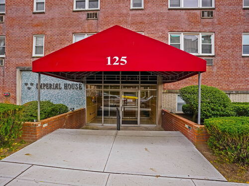 condo home for sale located at 125 Prospect Street, apt 2e, Stamford, CT 06901