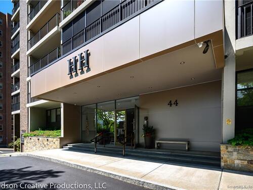  condo home for sale located at 44 Strawberry Hill Avenue, apt 1h, Stamford, CT 06902