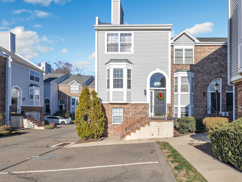  townhouse condo for sale located at 2612 North Avenue, c1, Bridgeport, CT 06604