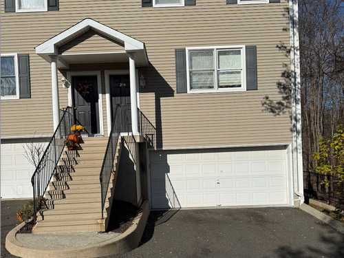  townhouse condo for sale located at 11 Scuppo Road, 204, Danbury, CT 06811