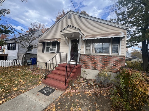  single family home for sale located at 208 Harding Avenue, Stratford, CT 06615