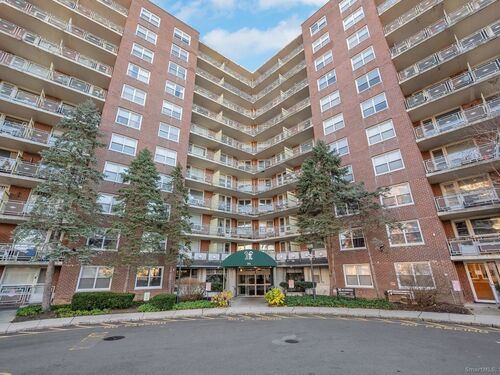  condo home for sale located at 71 Strawberry Hill Avenue, apt 118, Stamford, CT 06902