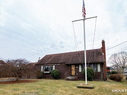  single family home for sale located at 559 Oak Bluff Avenue, Stratford, CT 06615