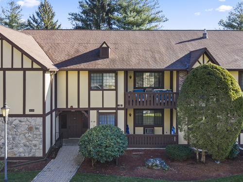  condo home for sale located at 125 Warner Hill Road, 80, Stratford, CT 06614