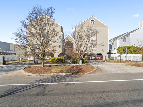  condo home for sale located at 2660 North Avenue, 217, Bridgeport, CT 06604
