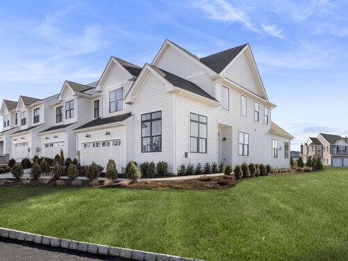 New construction townhouse condo for sale located at 21 Bramble Way, homesite #68, Brookfield, CT 06804