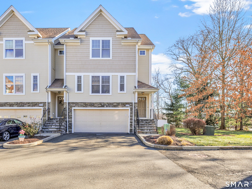  townhouse condo for sale located at 18 Ashwood Circle, 18, Shelton, CT 06484