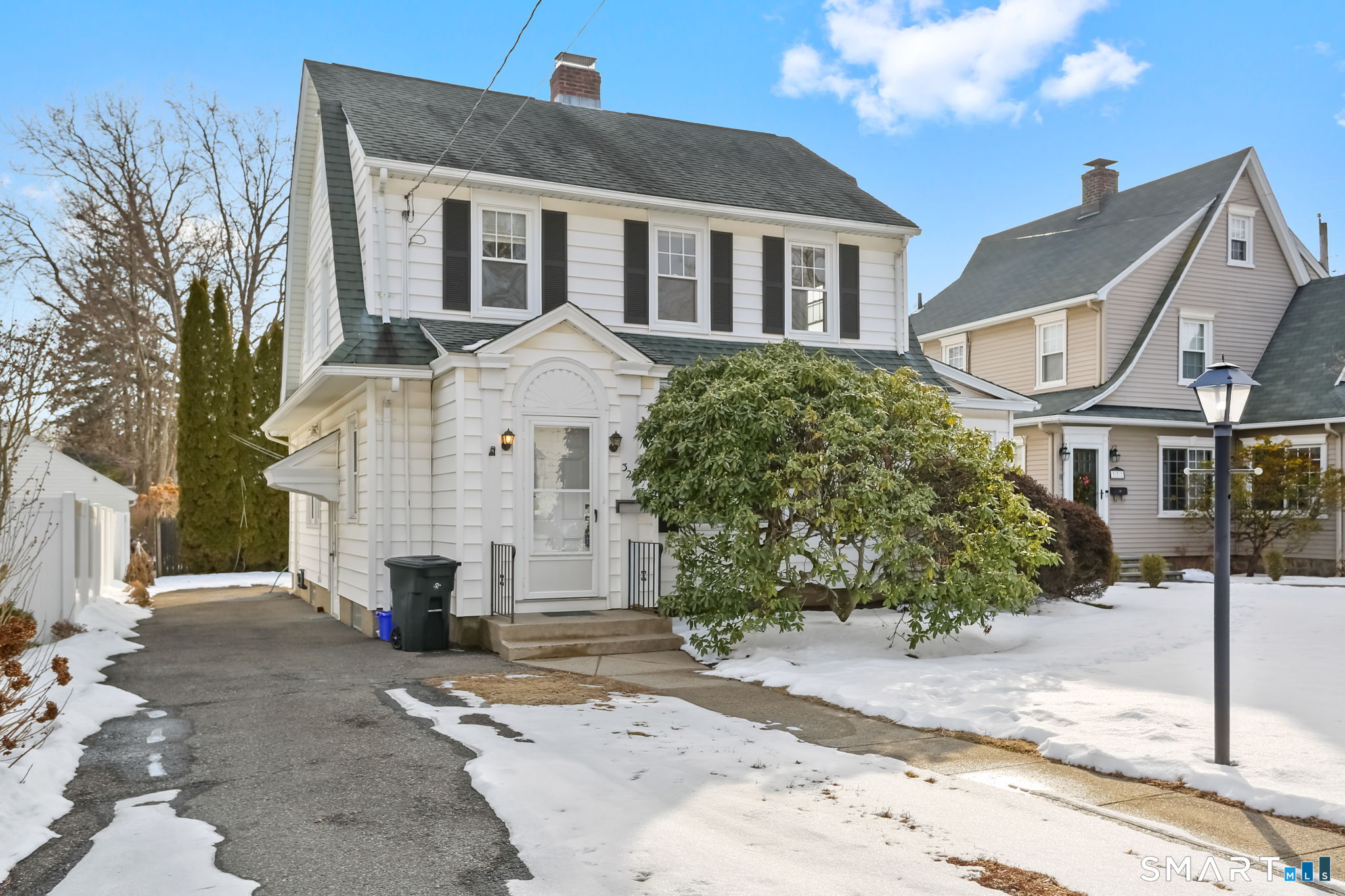 327 Meadowbrook Road, Fairfield, CT 06824 | For Sale at $575,000